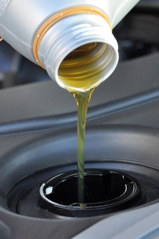 ¿Necesita realizar un cambio de aceite? 